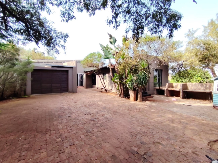 Commercial Property for Sale in Broederstroom North West